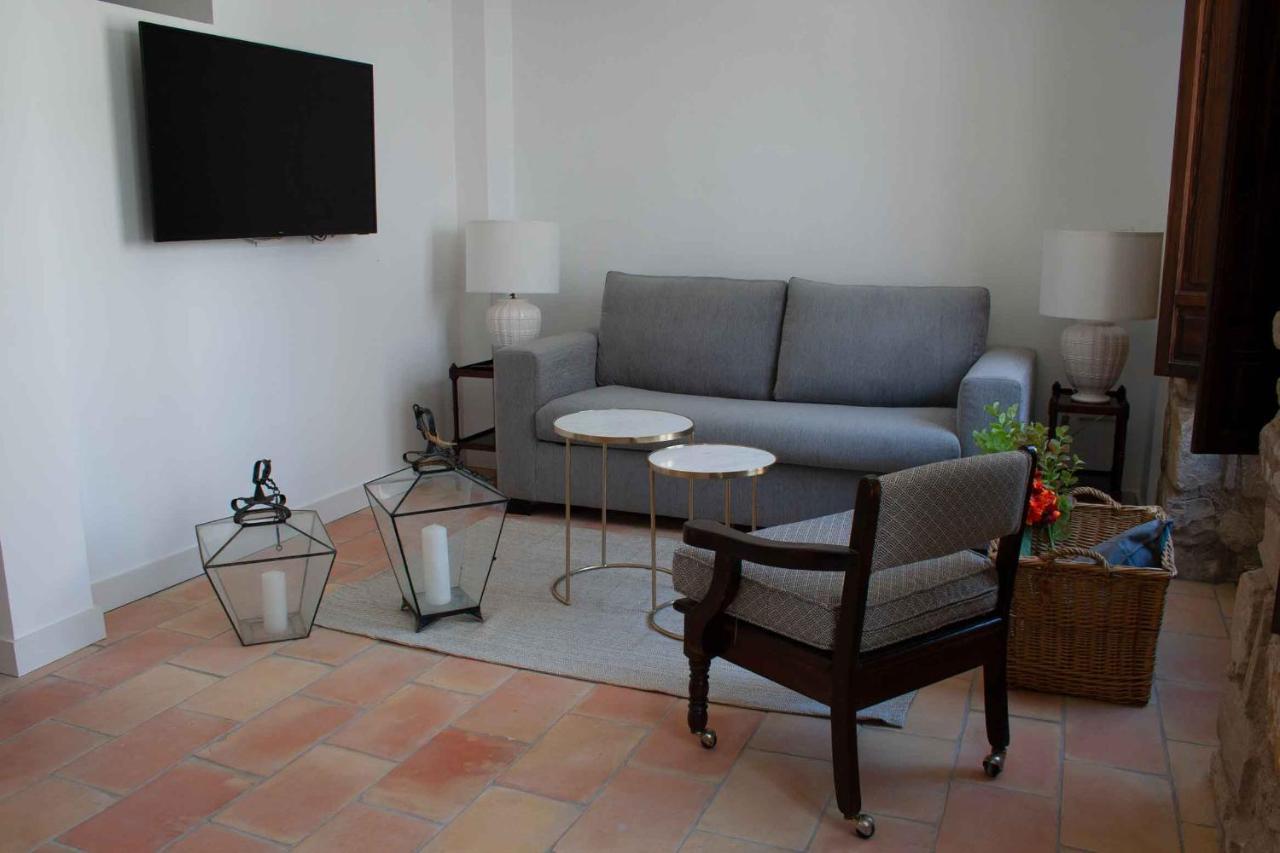 Apartamentos Tres Llaves Palacio De Vela De Los Cobos Úbeda Exterior foto