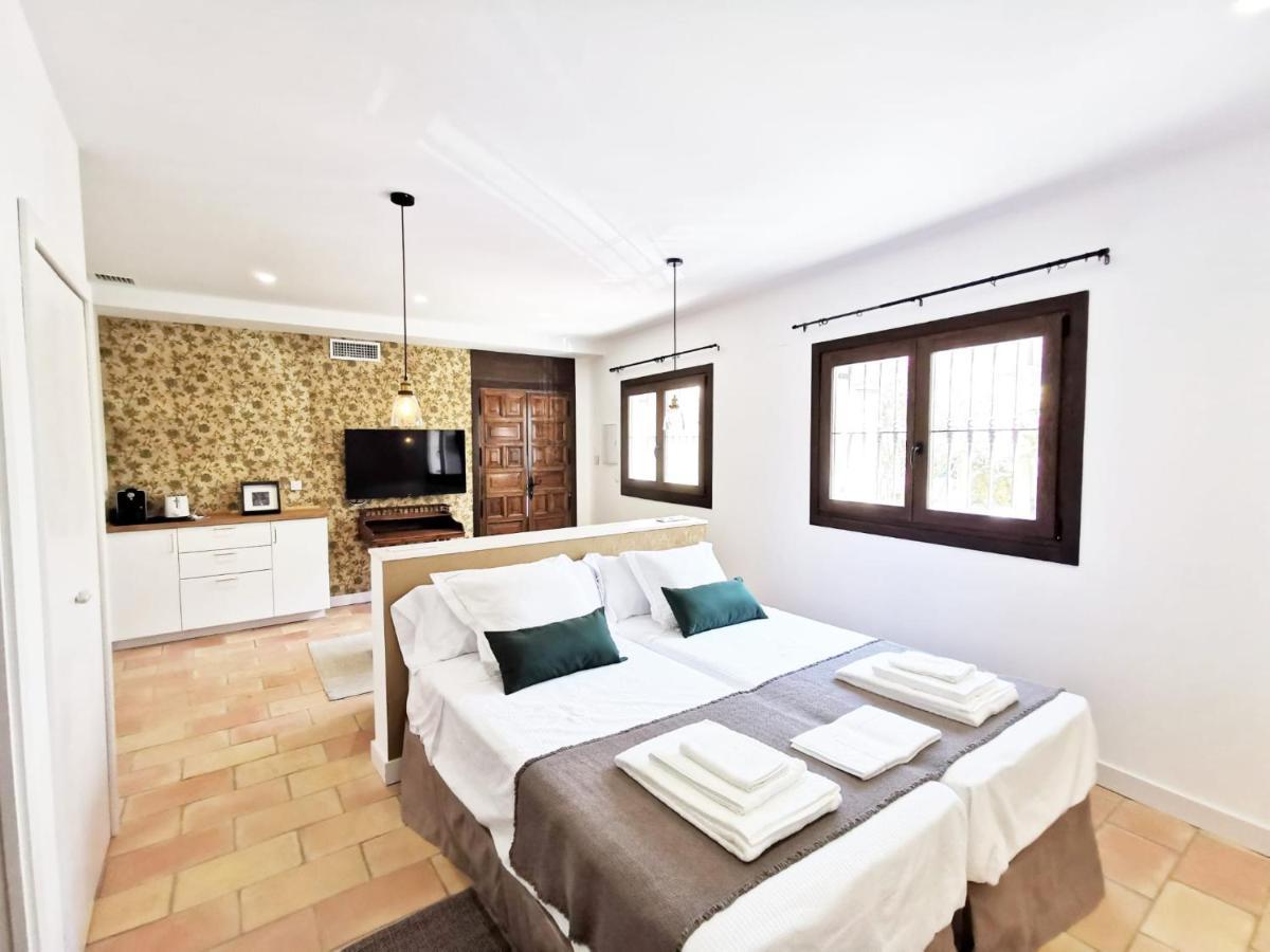 Apartamentos Tres Llaves Palacio De Vela De Los Cobos Úbeda Exterior foto