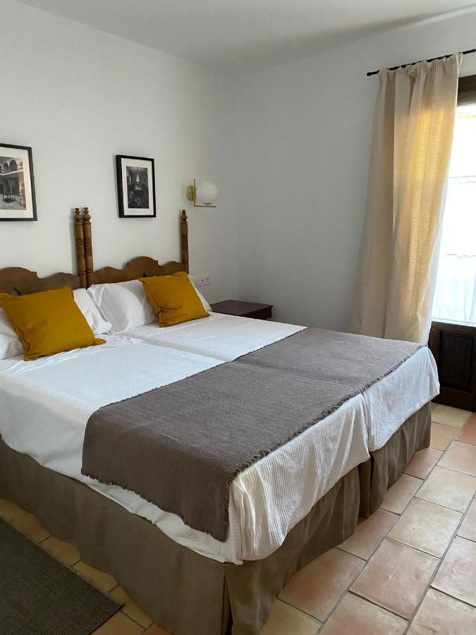 Apartamentos Tres Llaves Palacio De Vela De Los Cobos Úbeda Exterior foto